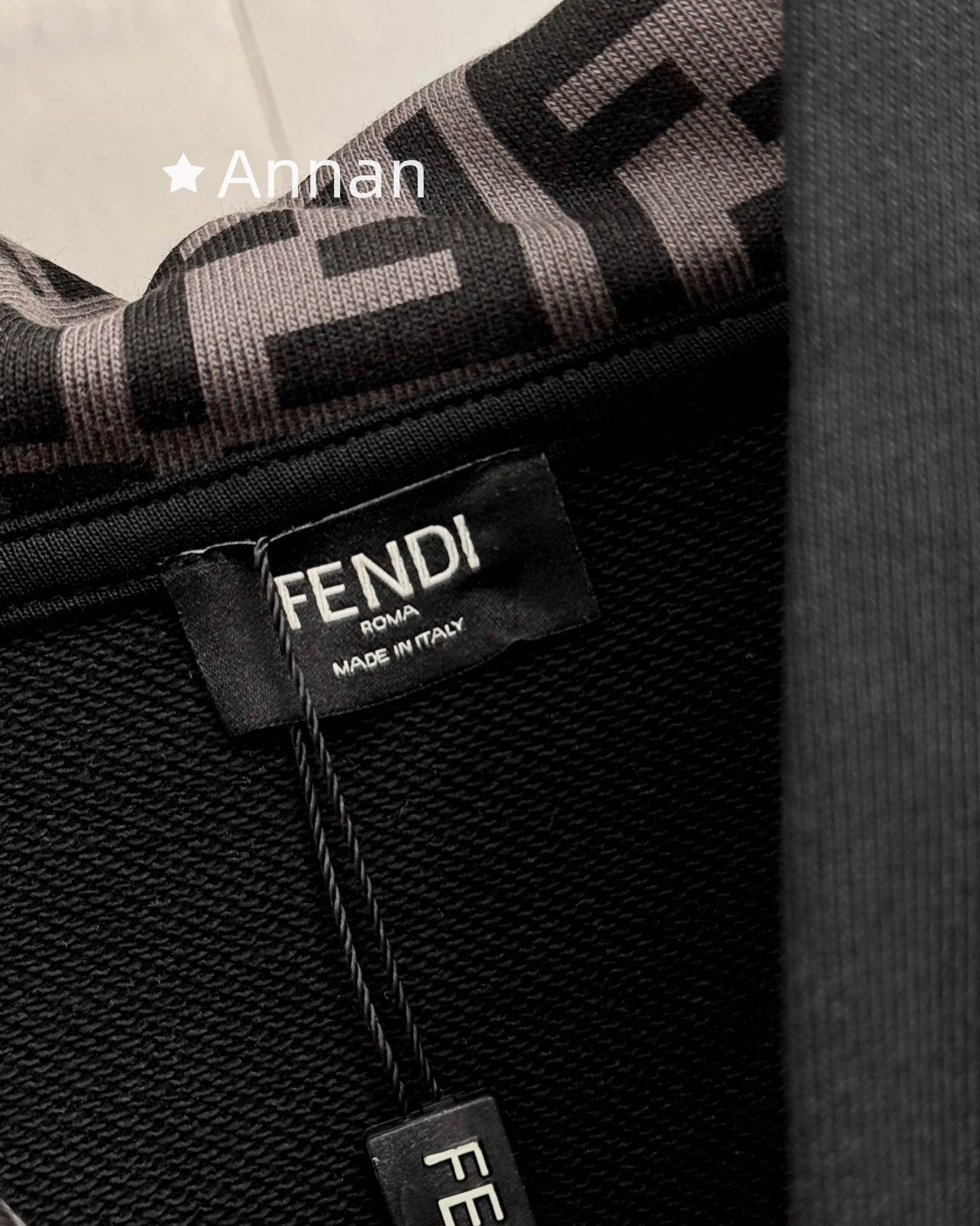 大人気 極美新品 タグ付 FENDI フェンディ パーカー シンプルフード付きパーカー ユニセックス