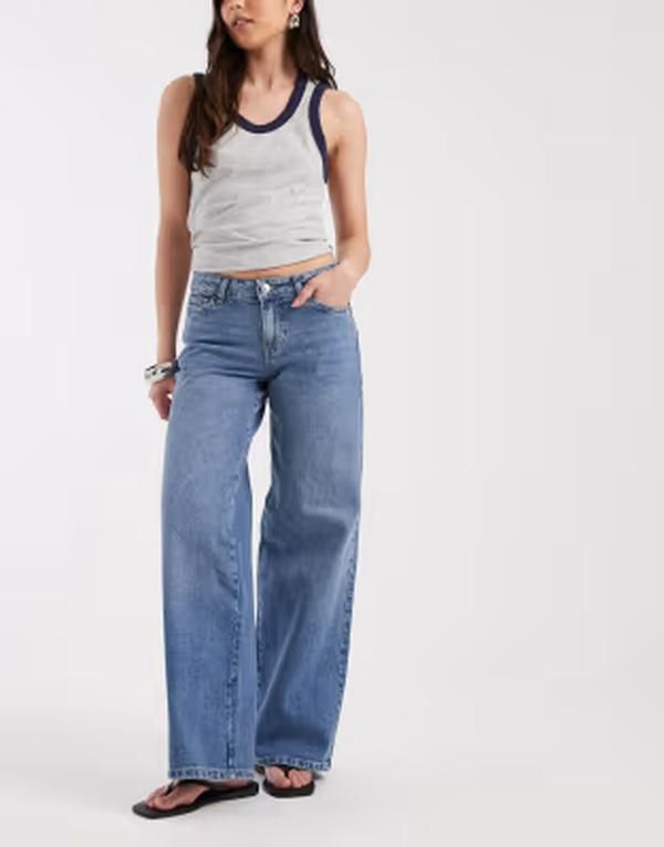 ピーシーズ レディース ボトムス デニムパンツ ワイドレッグ ジーンズ Pieceselma lowaist wide leg jeans in medium blue denimedium blue