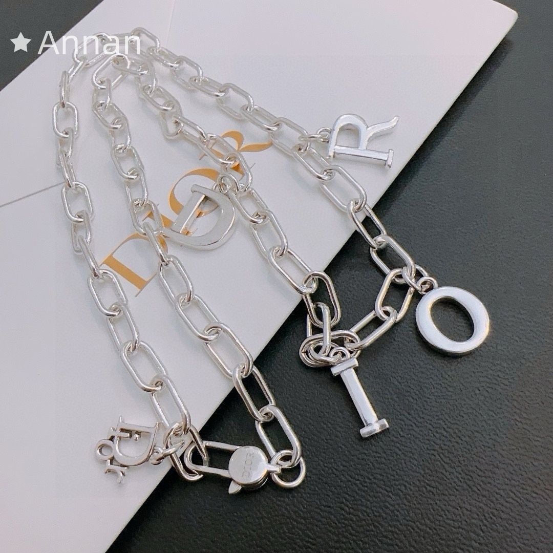新品に近い 新型 人気 人気 新品 CHRISTIAN DIOR クリスチャン ディオール ネックレス メンズ 結婚式 卒業式 清楚 イベント 入学式