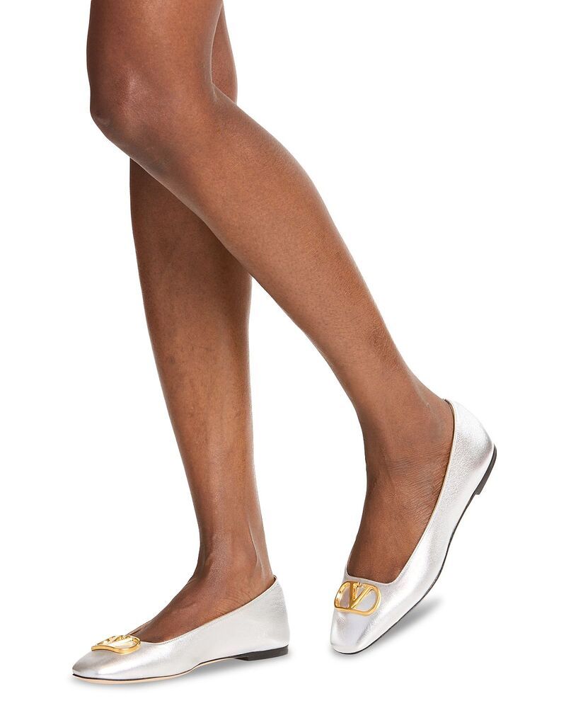 ヴァレンティノ レディース シューズ パンプス ロゴ Valentino Garavani Womens Embellished VLogo Ballet Flatsilver シルバー