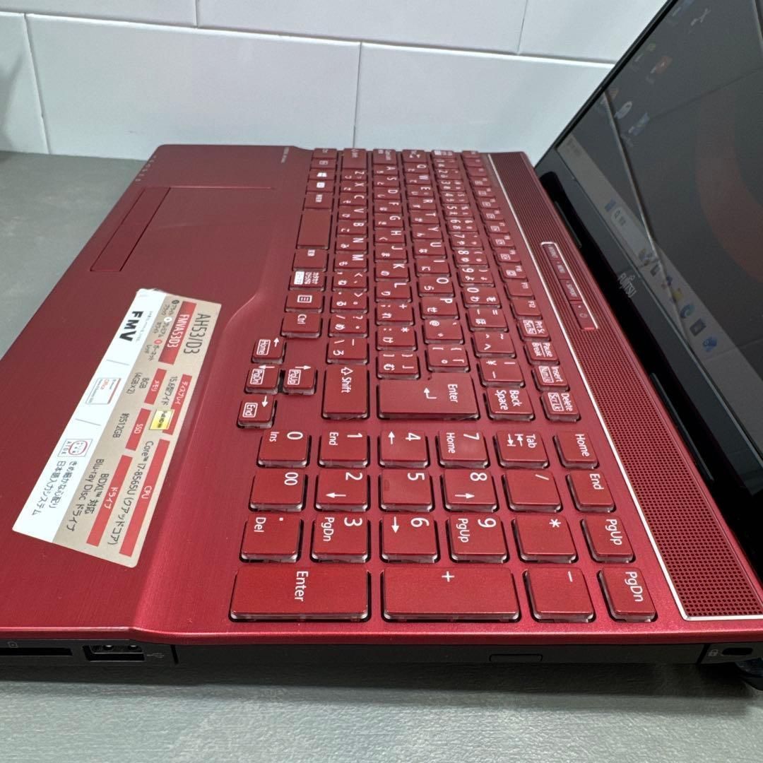 富士通Lifebook】ガーネットレッド☘8世代i7☘️NVMe512GB