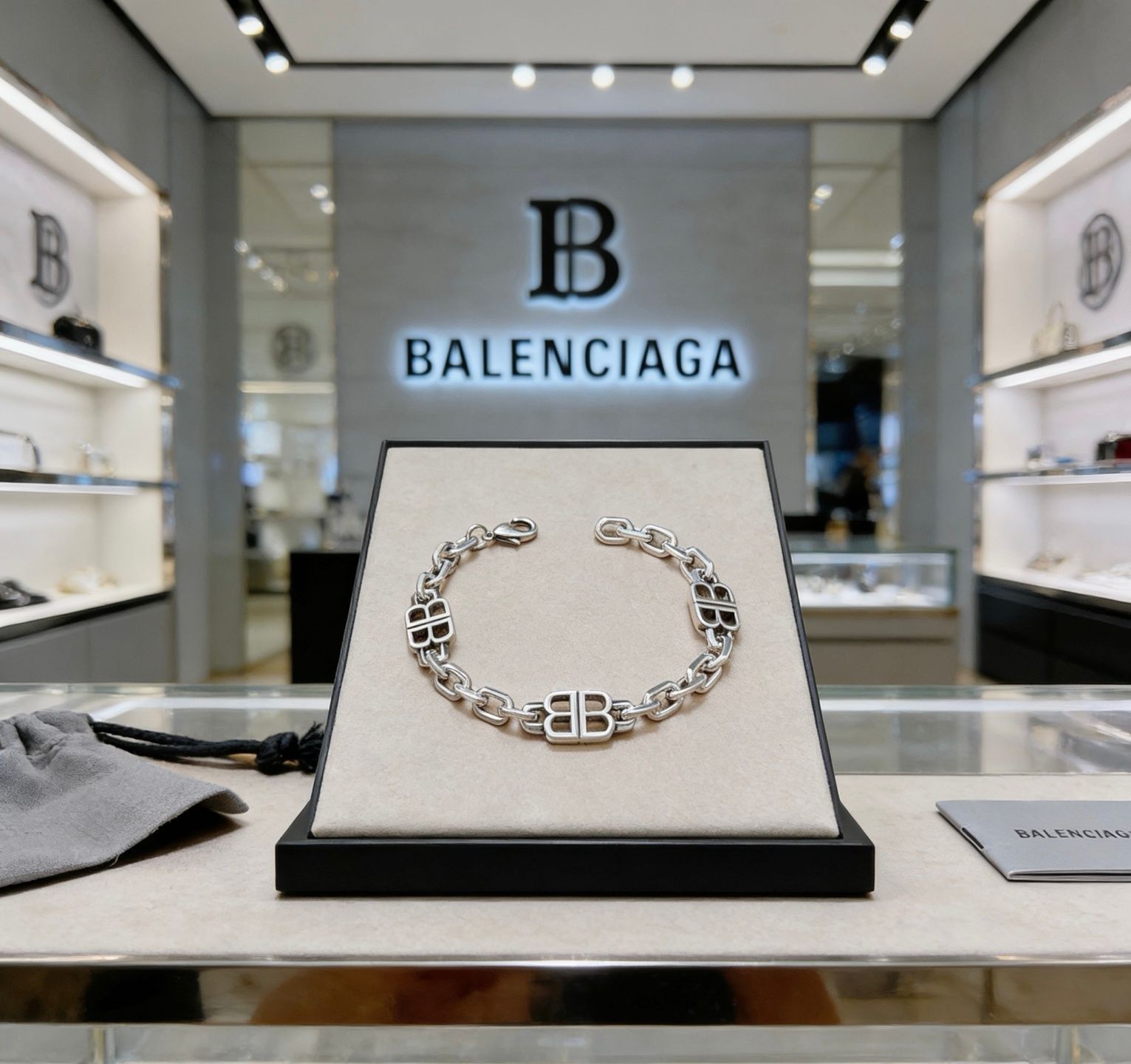 最終値下げ 美品新品 BALENCIAGA バレンシアガ ブレスレット バングル リストバンド メンズ 結婚式 卒業式 清楚 イベント 入学式
