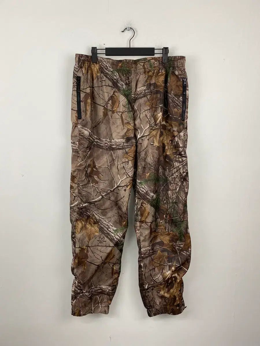 ステューシー Stussy リアルツリー ナイロン パンツ L <360>