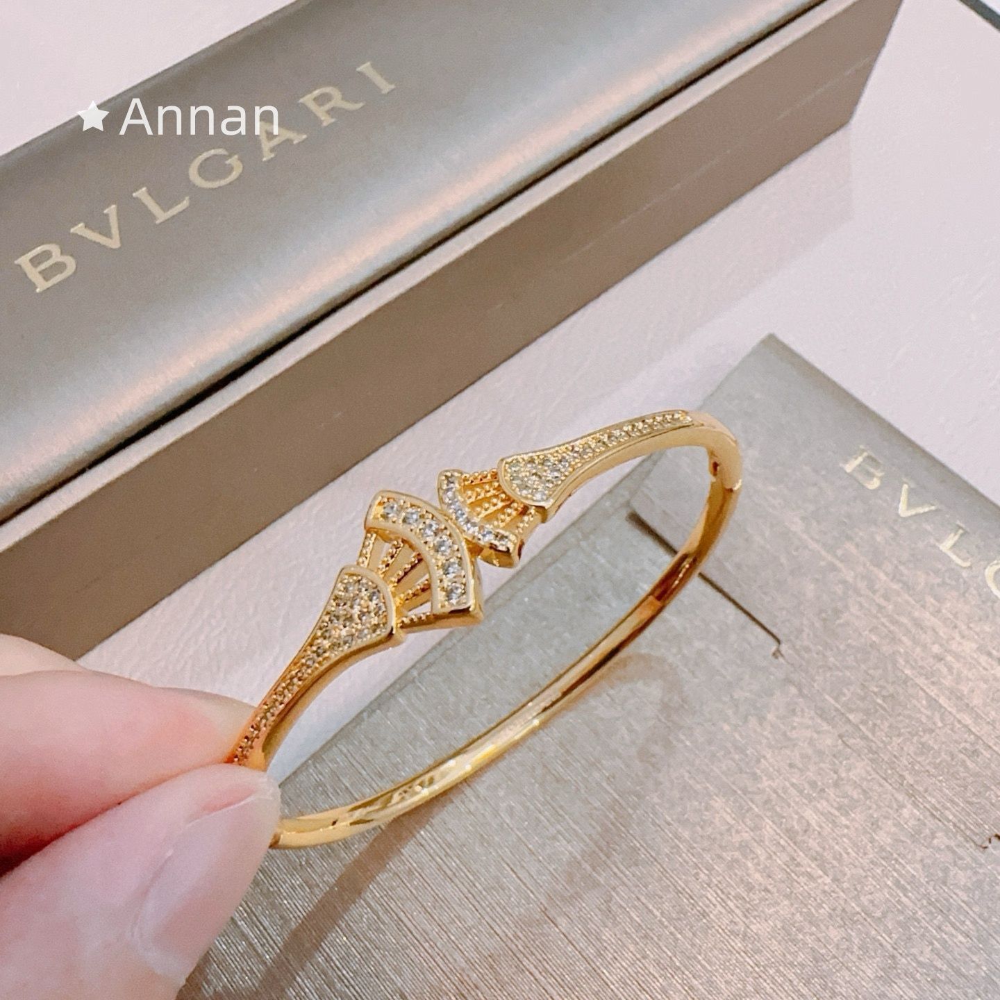 ★★新品 BVLGARI ブルガリブレスレット バングル リストバンド レディース 結婚式 卒業式 清楚 イベント 入学式
