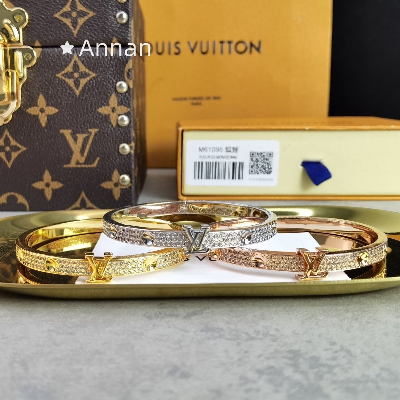 美品 美品 新品！新品 LV LOUIS VUITTON ルイヴィトン ブレスレット バングル リストバンド レディース 結婚式 卒業式 清楚 イベント 入学式