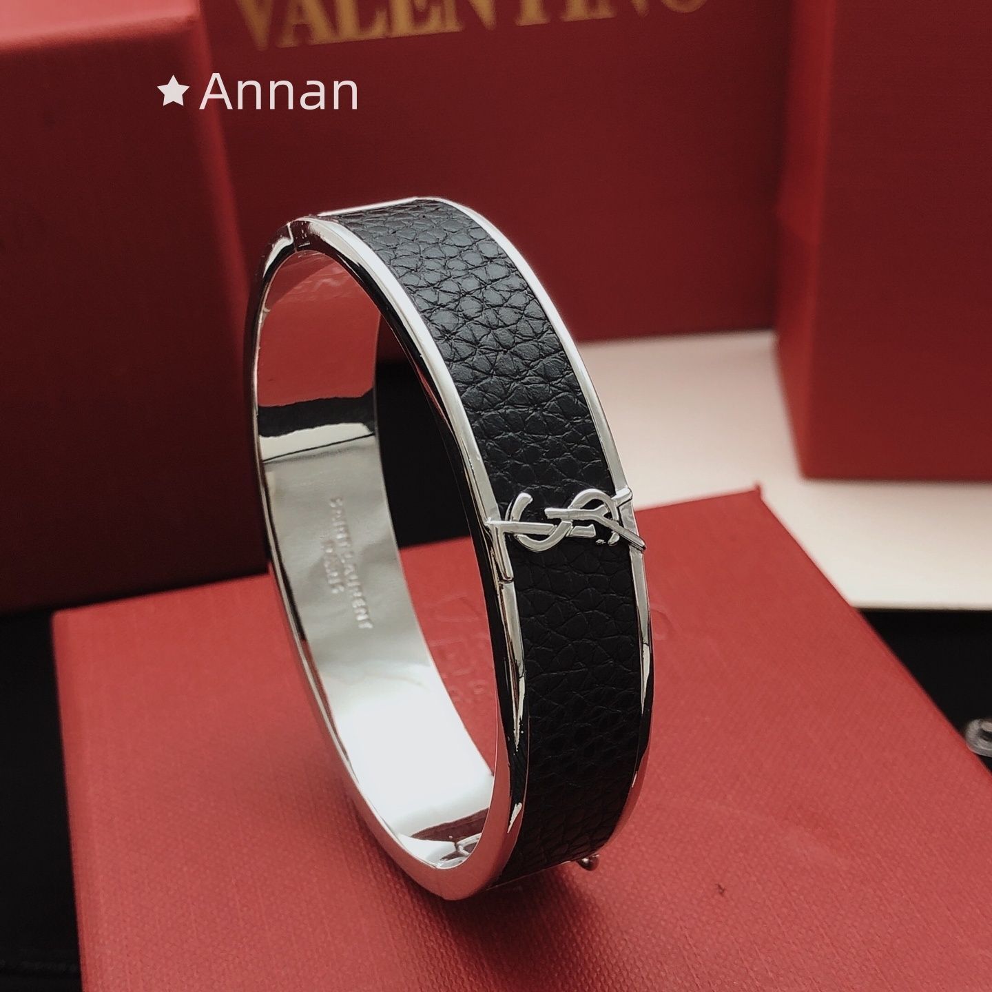 全新 限定価格 新品 YSL Yves Saint Laurent イヴ サンローラン ブレスレット バングル リストバンド レディース 結婚式 卒業式 清楚 イベント 入学式