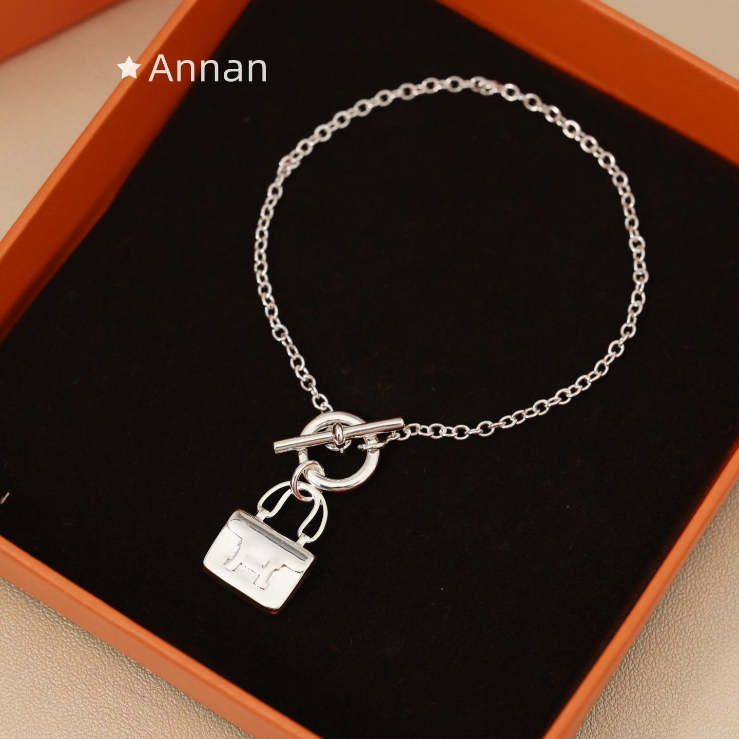 実用性 ★★ 新品 HERMES エルメス ブレスレット バングル リストバンド レディース 結婚式 卒業式 清楚 イベント 入学式