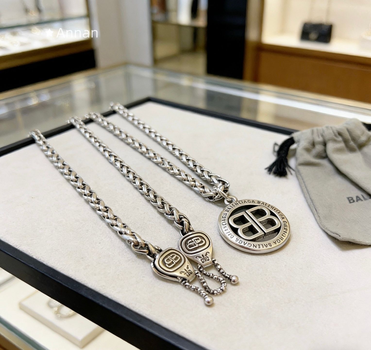 美品 美品 新品！新品 BALENCIAGA バレンシアガ ネックレス メンズ 結婚式 卒業式 清楚 イベント 入学式