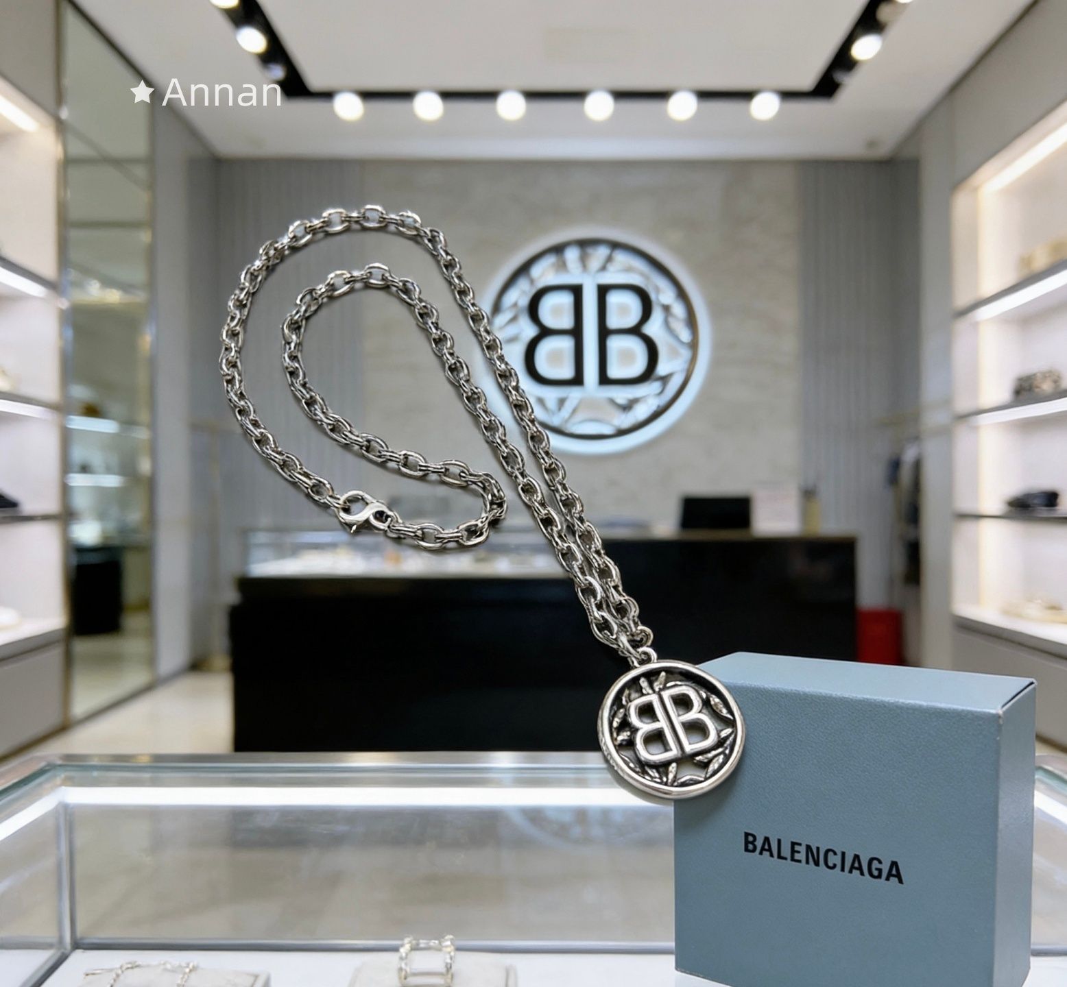 送料無料 美品 美品 超美品 新品 BALENCIAGA バレンシアガ ネックレス メンズ 結婚式 卒業式 清楚 イベント 入学式