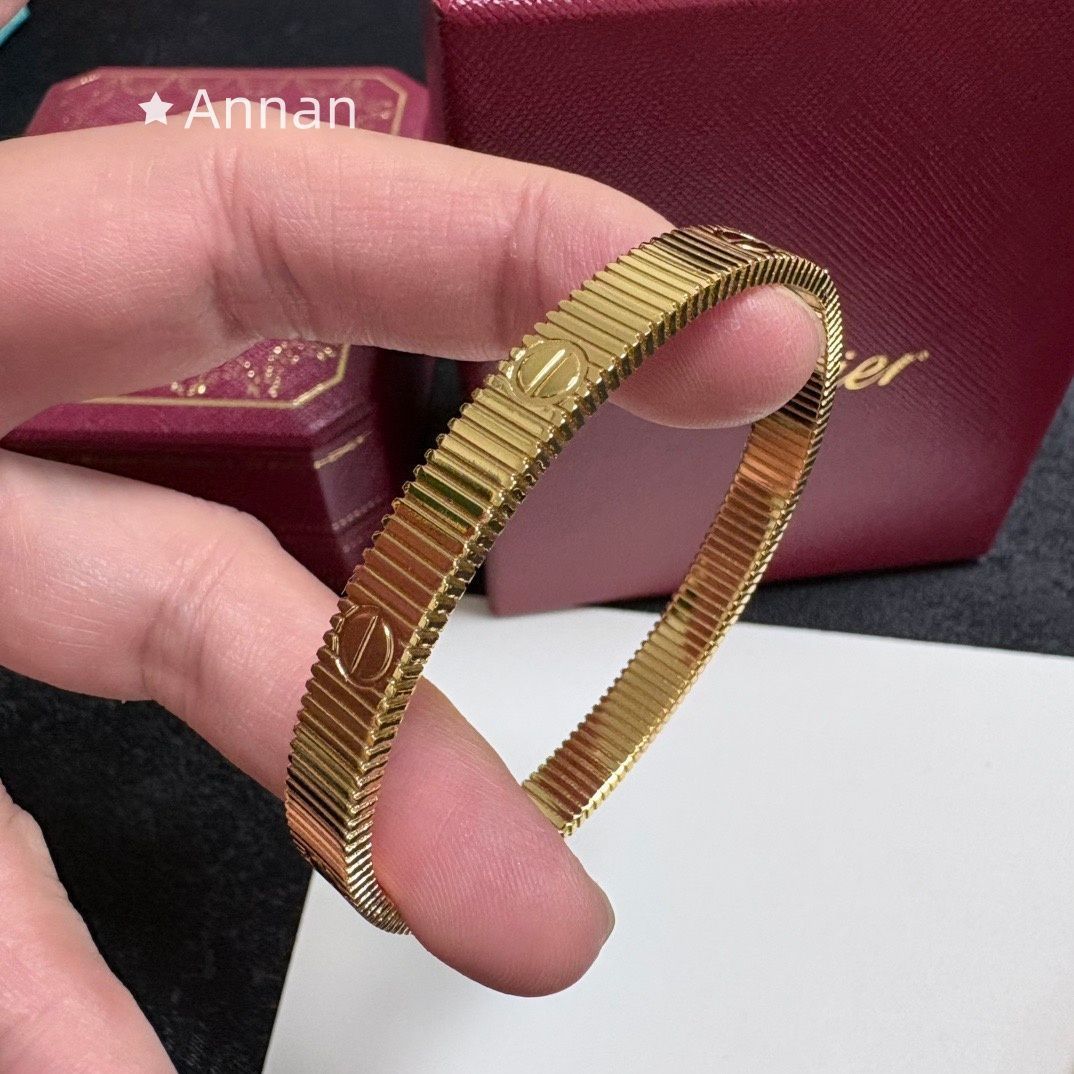 人気商品 ★★ 新品 CARTIER カルティエ ブレスレット バングル リストバンド レディース 結婚式 卒業式 清楚 イベント 入学式