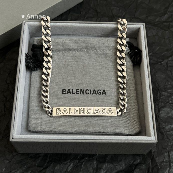 限界 超美品 最終値下げ 新品 BALENCIAGA バレンシアガ ネックレス