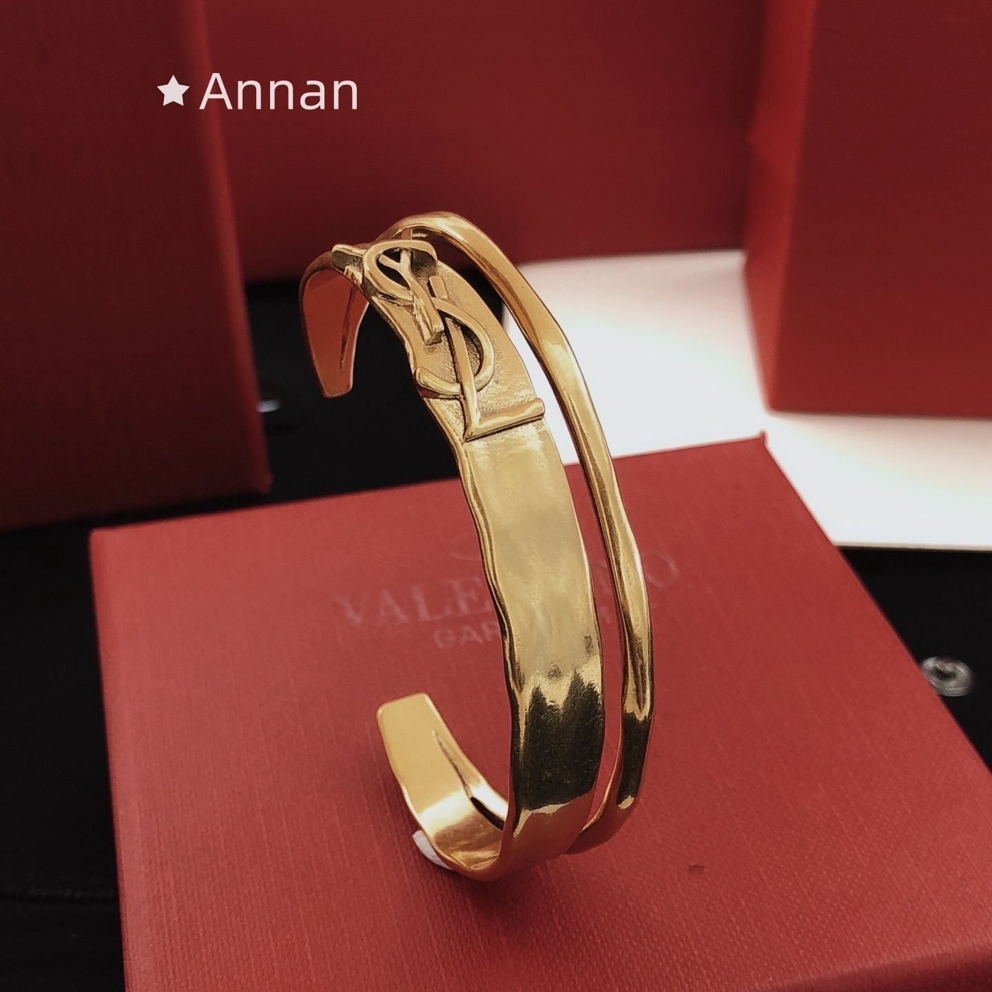 超美品 送料込☆新品 YSL Yves Saint Laurent イヴ サンローラン ブレスレット バングル リストバンド レディース 結婚式 卒業式 清楚 イベント 入学式