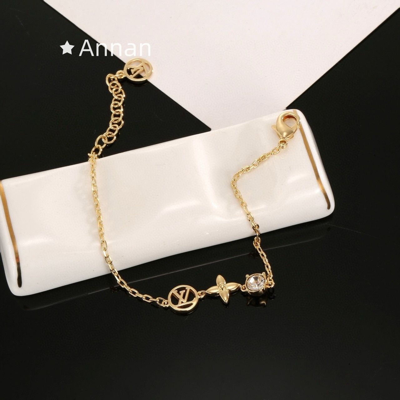 大人気 極美新品 LV LOUIS VUITTON ルイヴィトン ブレスレット バングル リストバンド レディース 結婚式 卒業式 清楚 イベント 入学式