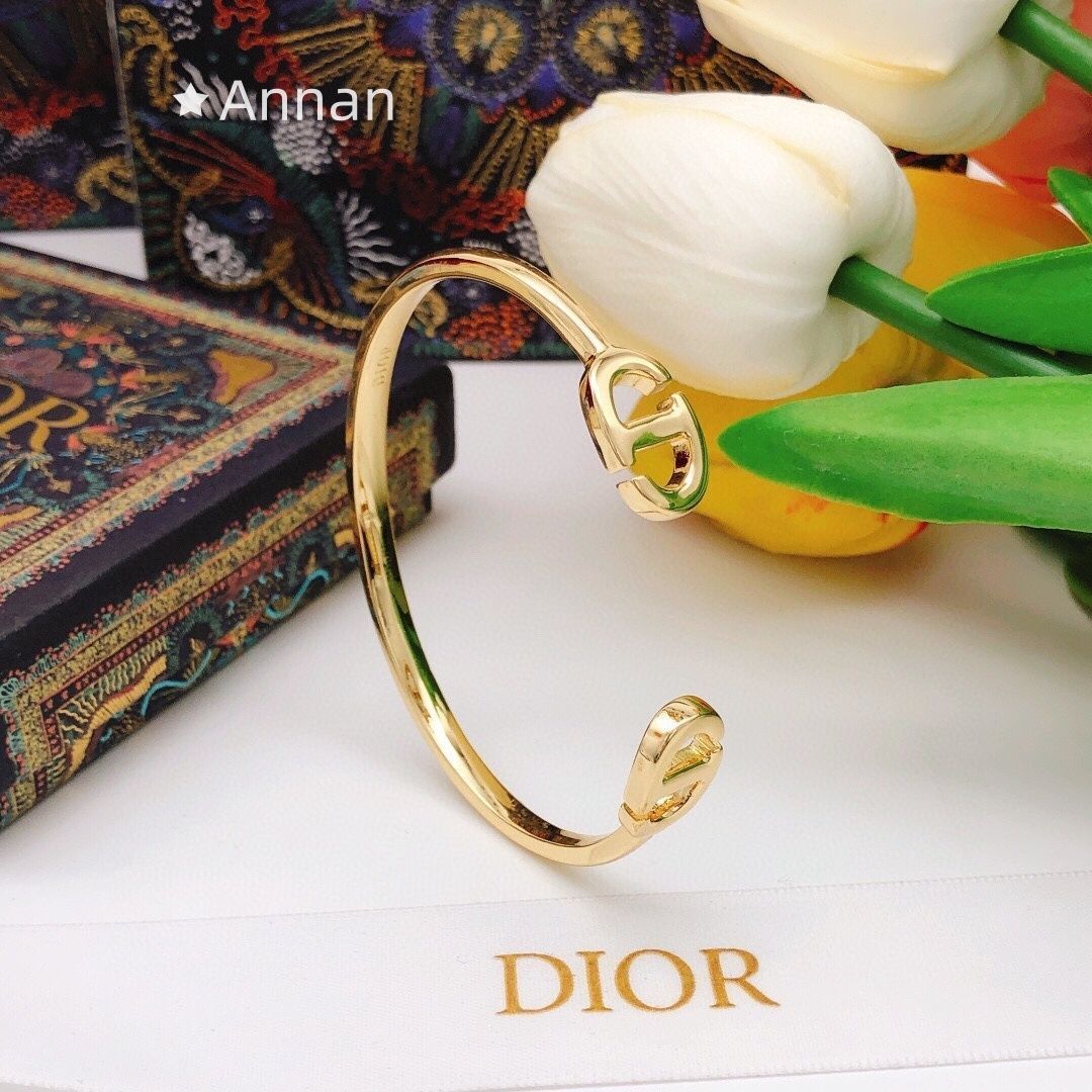 高級美品 状態良 新品!新品 CHRISTIAN DIOR クリスチャン ディオール ブレスレット バングル リストバンド レディース 結婚式 卒業式 清楚 イベント 入学式