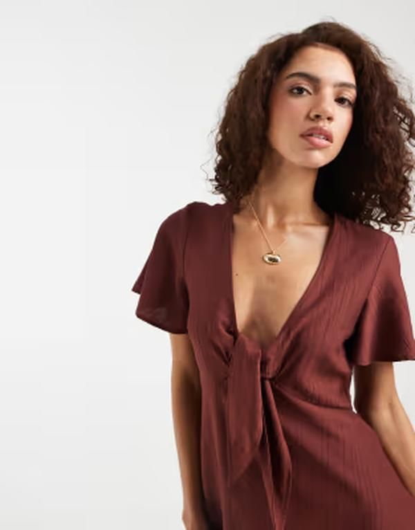 ヴェロモーダ レディース トップス ワンピース ミニ Vero Moda crinkle textured woven tie front mini dress in Andorra レッド