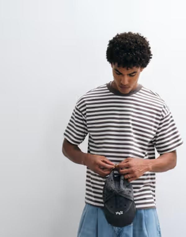 ウィークデイ メンズ トップス Tシャツ Weekday oversized boxy Tshirt in mole and offwhite stripes exclusive to ASOS Mo