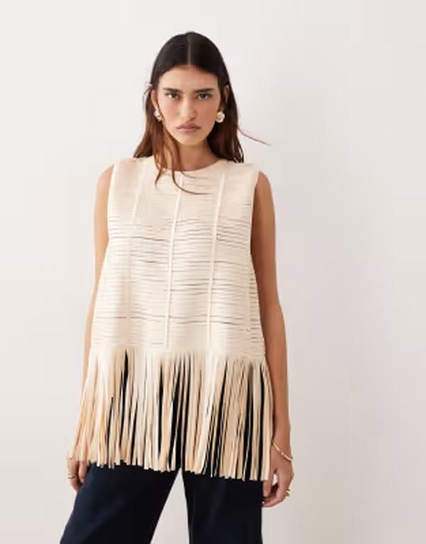 アレンジ レディース トップス シャツ フリンジ ARRANGE lattice handwoven fringe hem tshirt in light gold ゴールド