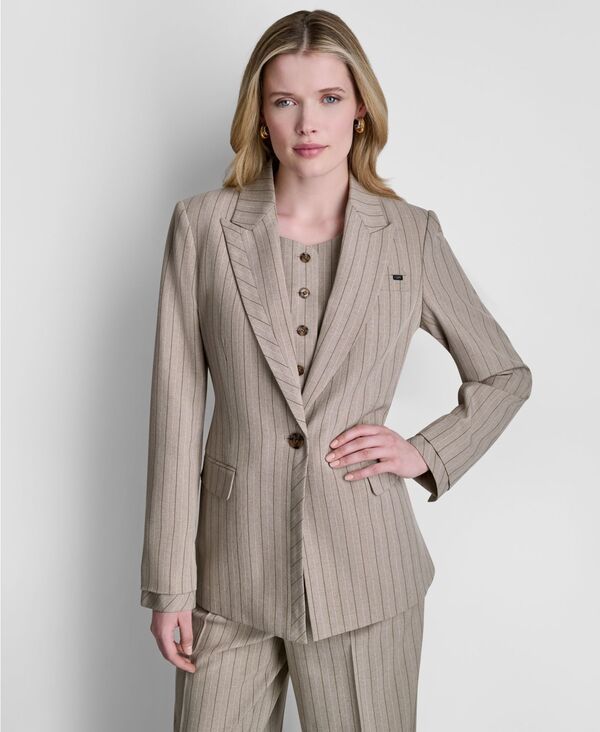 ダナ キャラン ニューヨーク レディース アウター ジャケット・ブルゾン プチ ブレザー DKNY Womens Pinstripe Notch Collar Blazeregular Petite