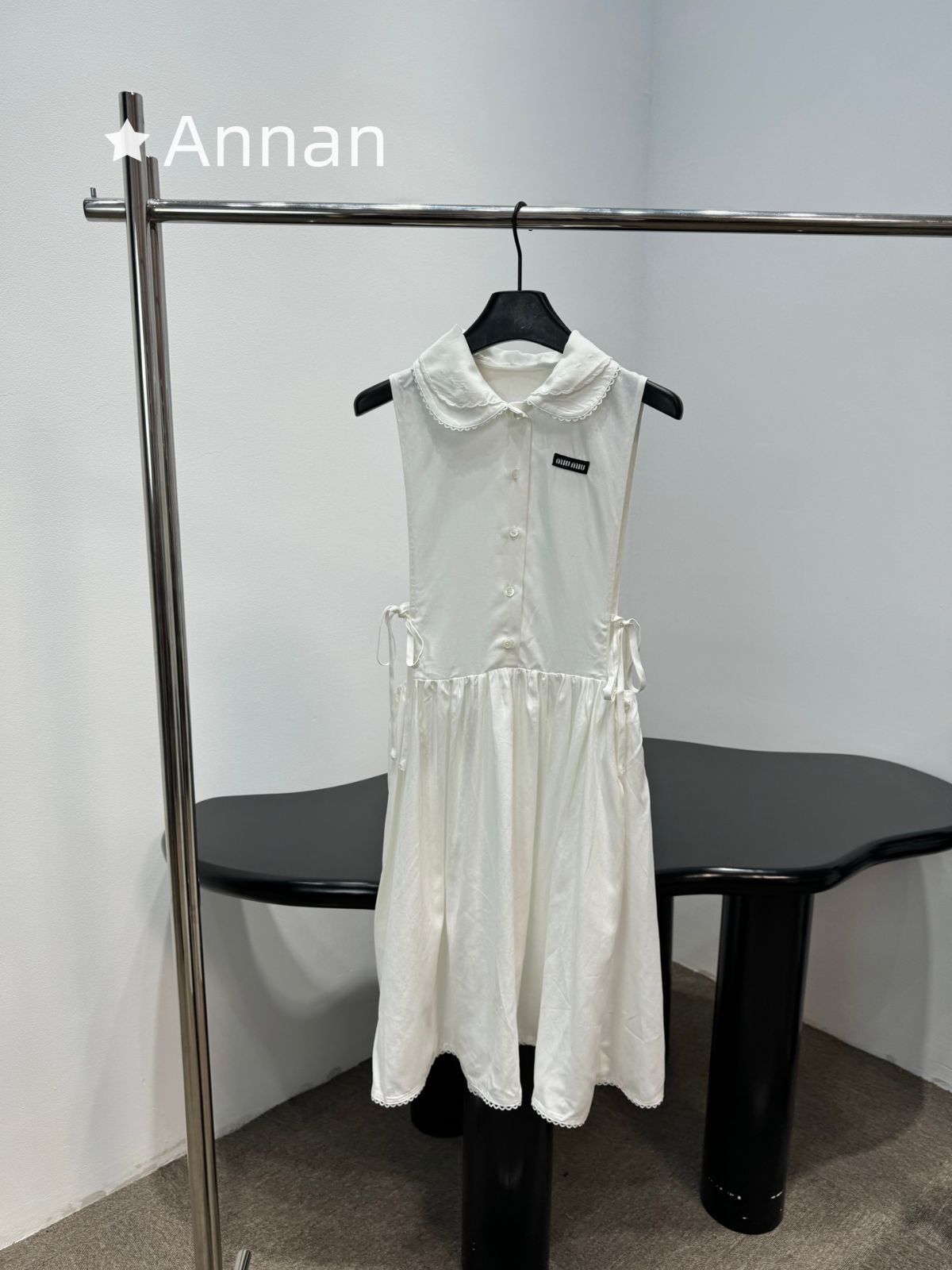 未使用に近い 美品★ 美品美品新品 MIUMIU ミュウミュウ ワンピース レディース