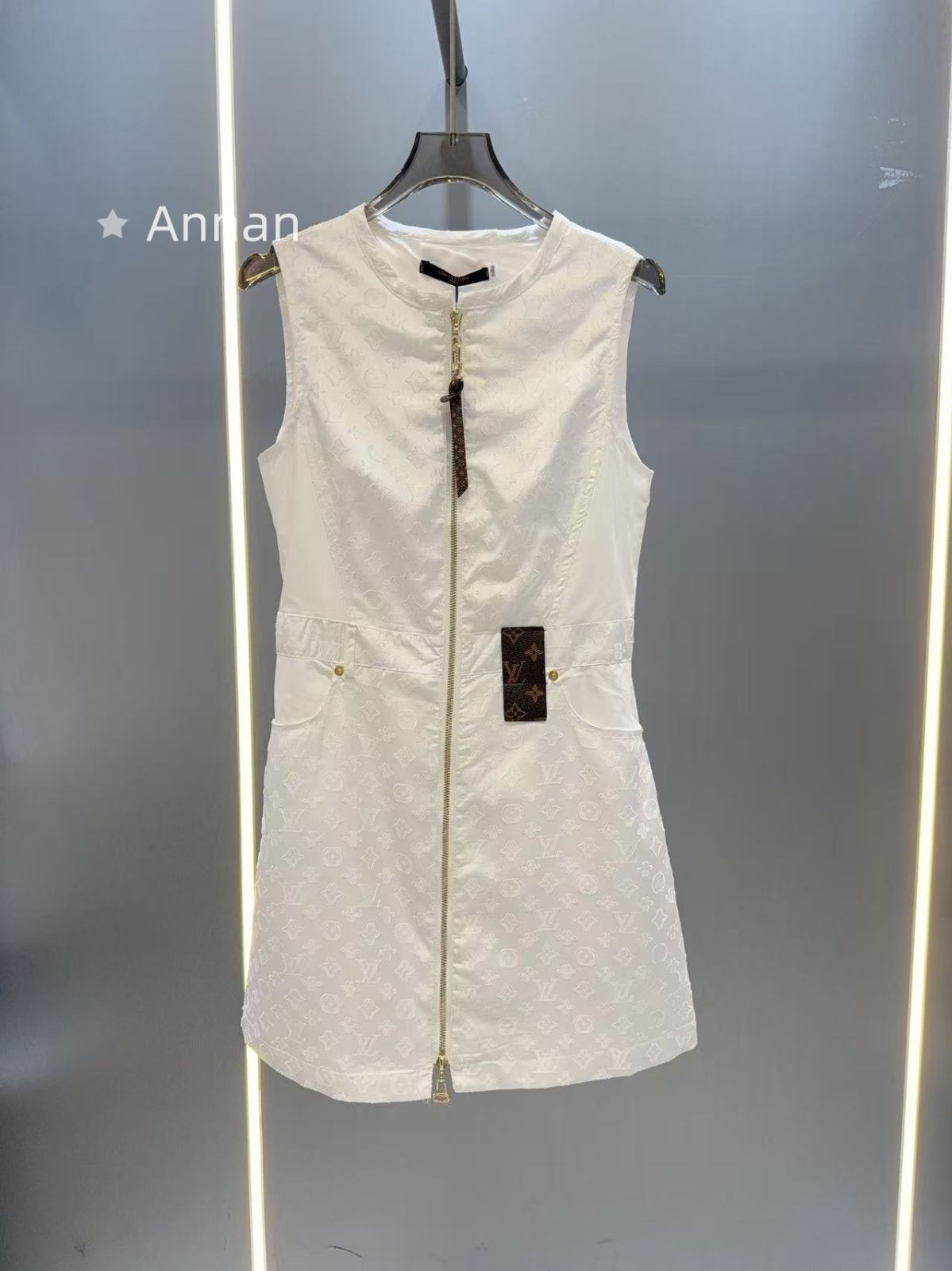 状態良 新品 LV LOUIS VUITTON ルイヴィトン ワンピース レディース