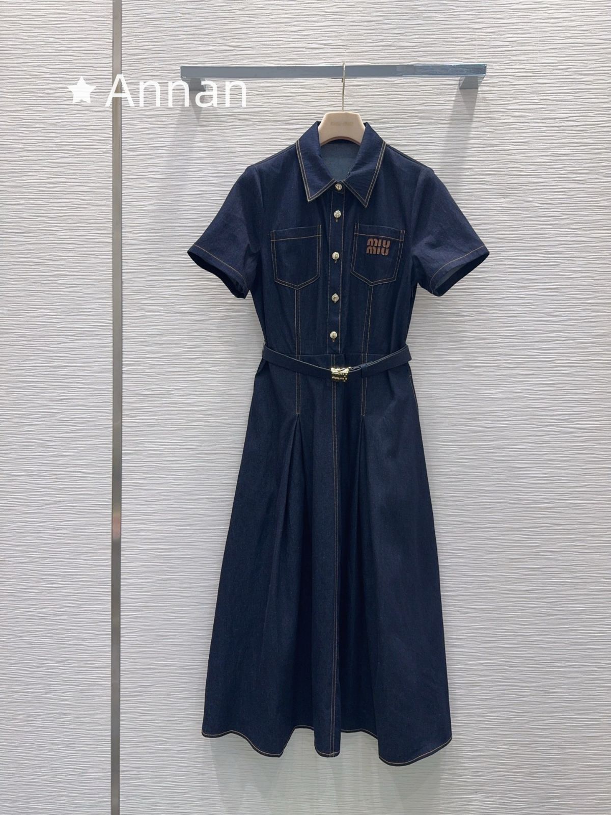 大人気 極美新品 MIUMIU ミュウミュウ ワンピース レディース