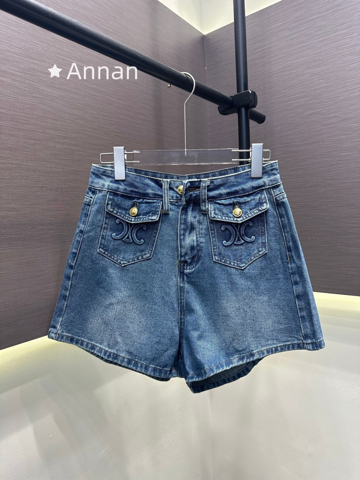 大幅値下げ 新品 CELINE セリーヌ ショートパンツ ハーフパンツ レディース