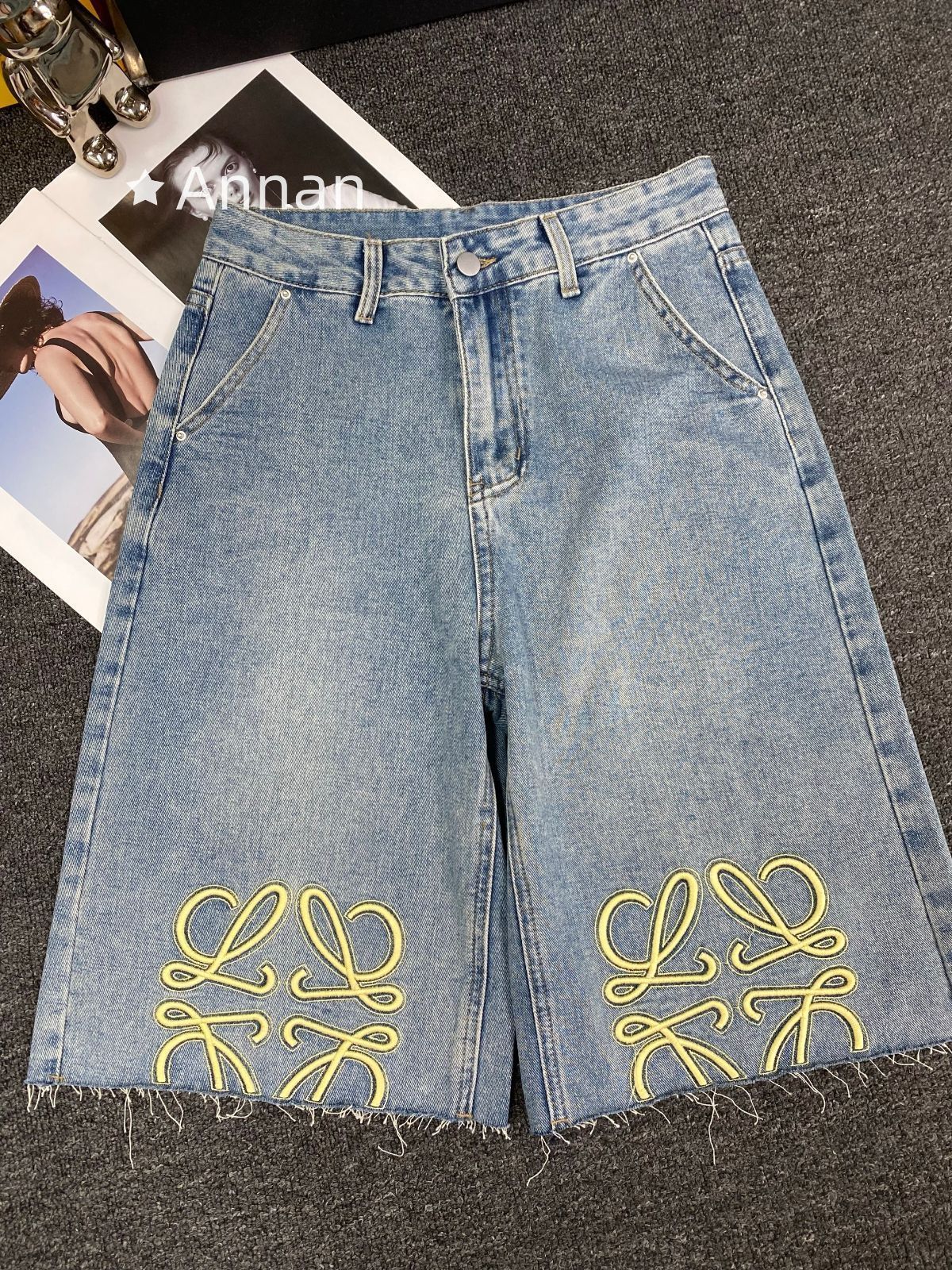 入手困難 ★★ 新品 LOEWE ロエベ ショートパンツ ハーフパンツ レディース
