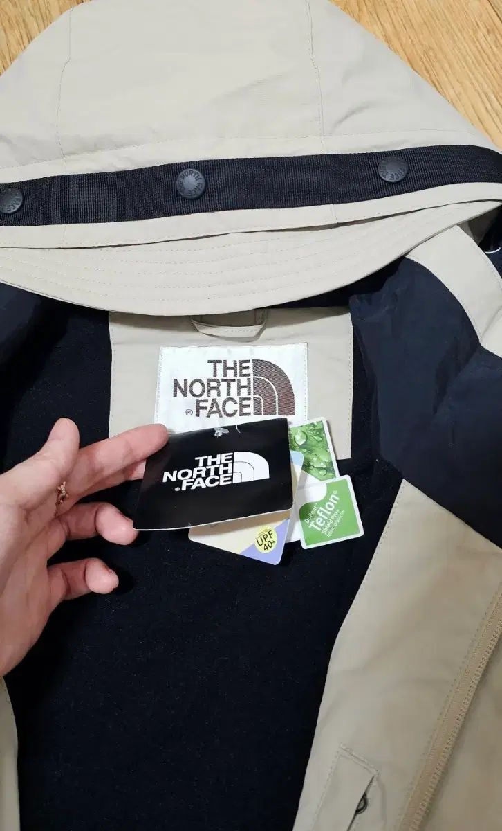 (新品)THE NORTH FACE ザノースフェイス ホワイトラベル ウィンドブレーカー ジャケット L(100) 13,523円