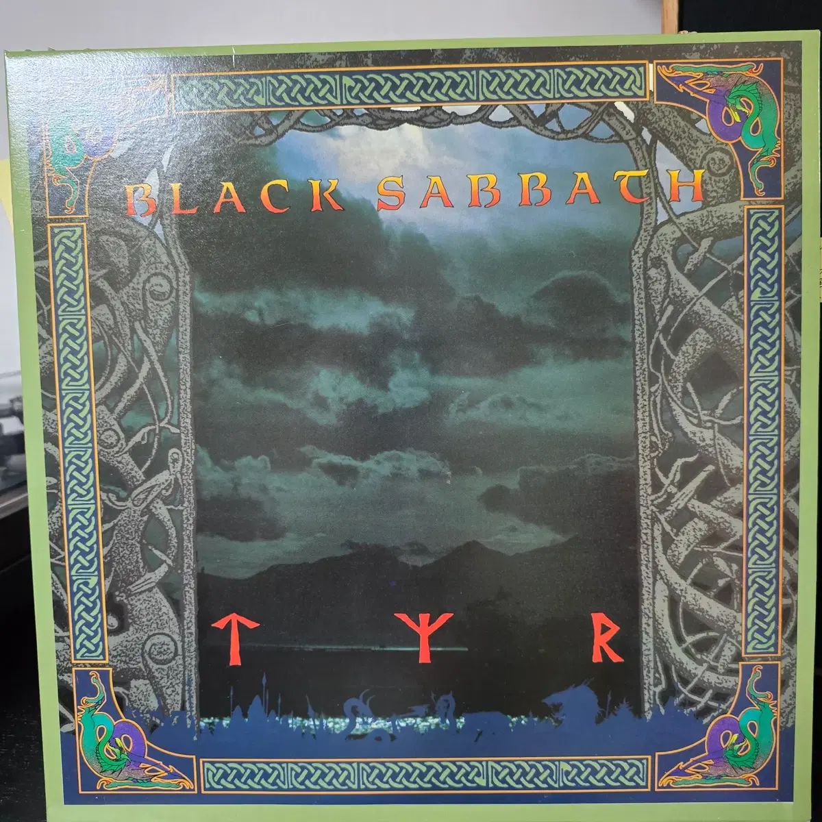 Black Sabbath ー TYR LP ナンバープレート