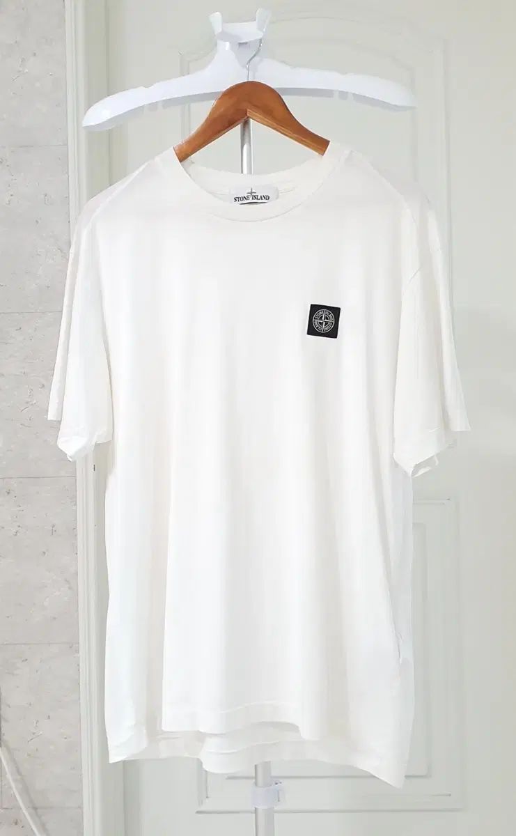 STONE ISLAND ストーンアイランド 正規品 ラウンド 半袖Tシャツ 白 105