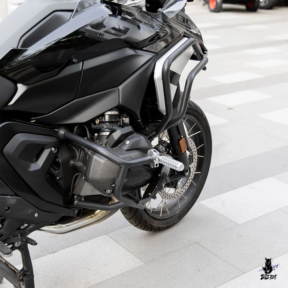 BMW R1200GS/R1250GS/R1300GS/F750/F850/F900/S1000RR 用 ユニバーサルフットレスト