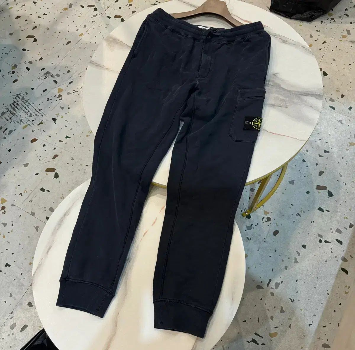 正規品/Lサイズ STONE ISLAND ストーンアイランド ジョガーパンツ ネイビー