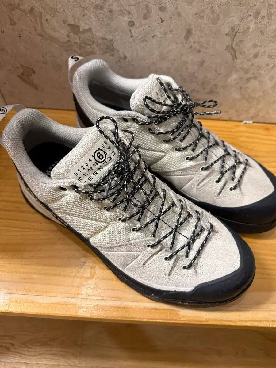 サロモン MM6 Maison Margiela x-alp 白 275