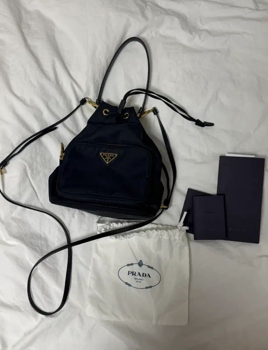 PRADA プラダ ナイロン バケットバッグ ブラック