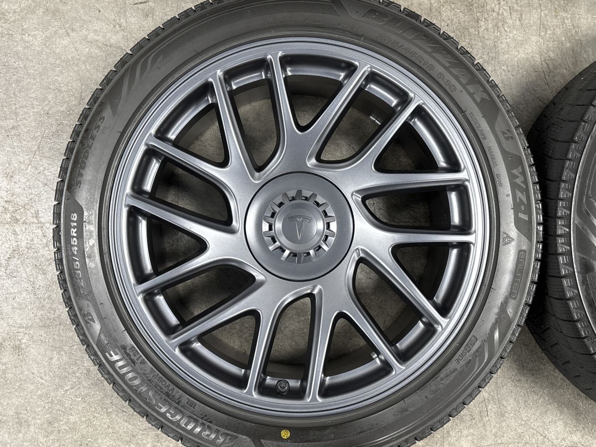 2025年製 バリ溝 最新スタッドレス付】テスラ モデル3 純正 18in 8.5J 