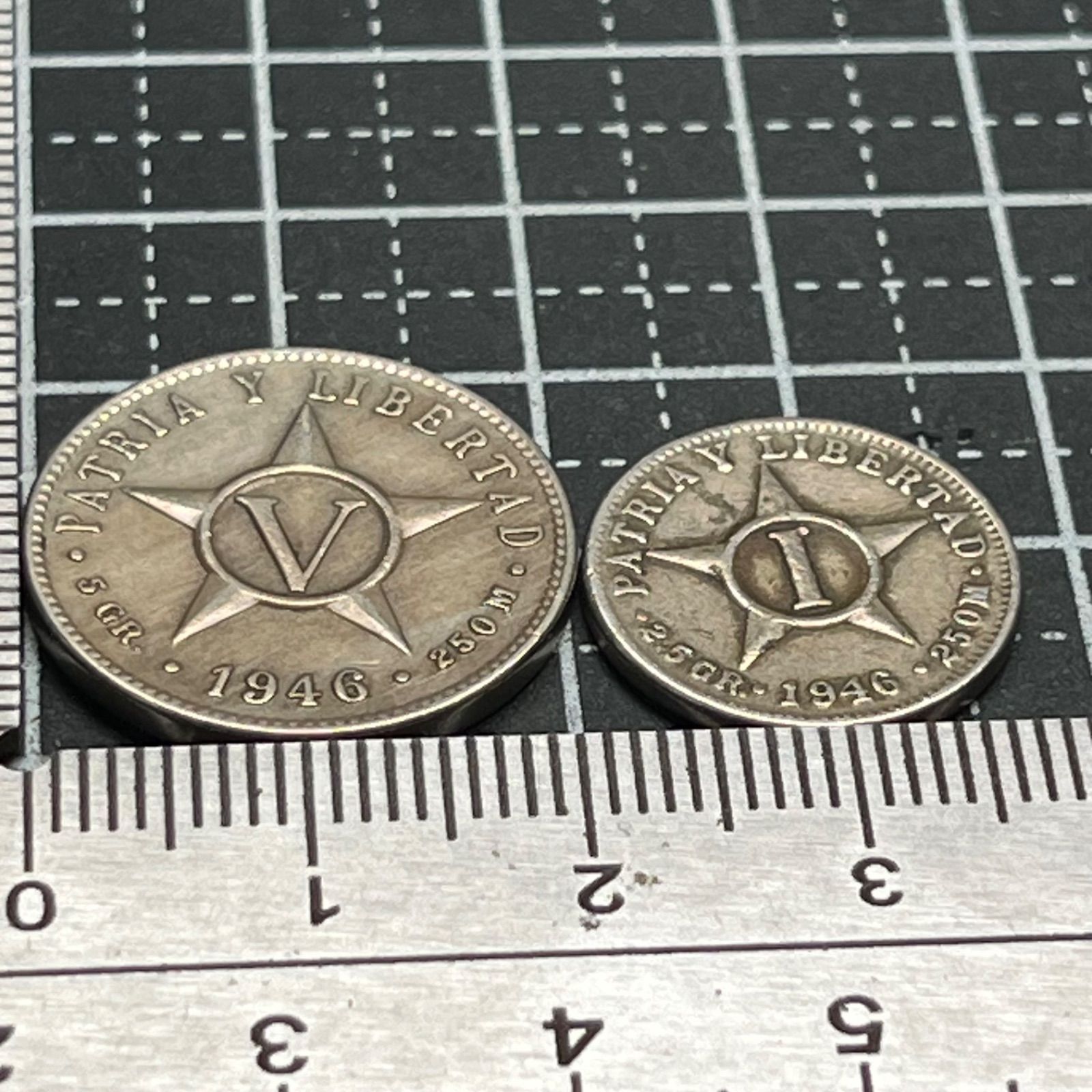 古銭】1946年 キューバ 1・5センタボ 2枚セット 独立後初期 星と国章