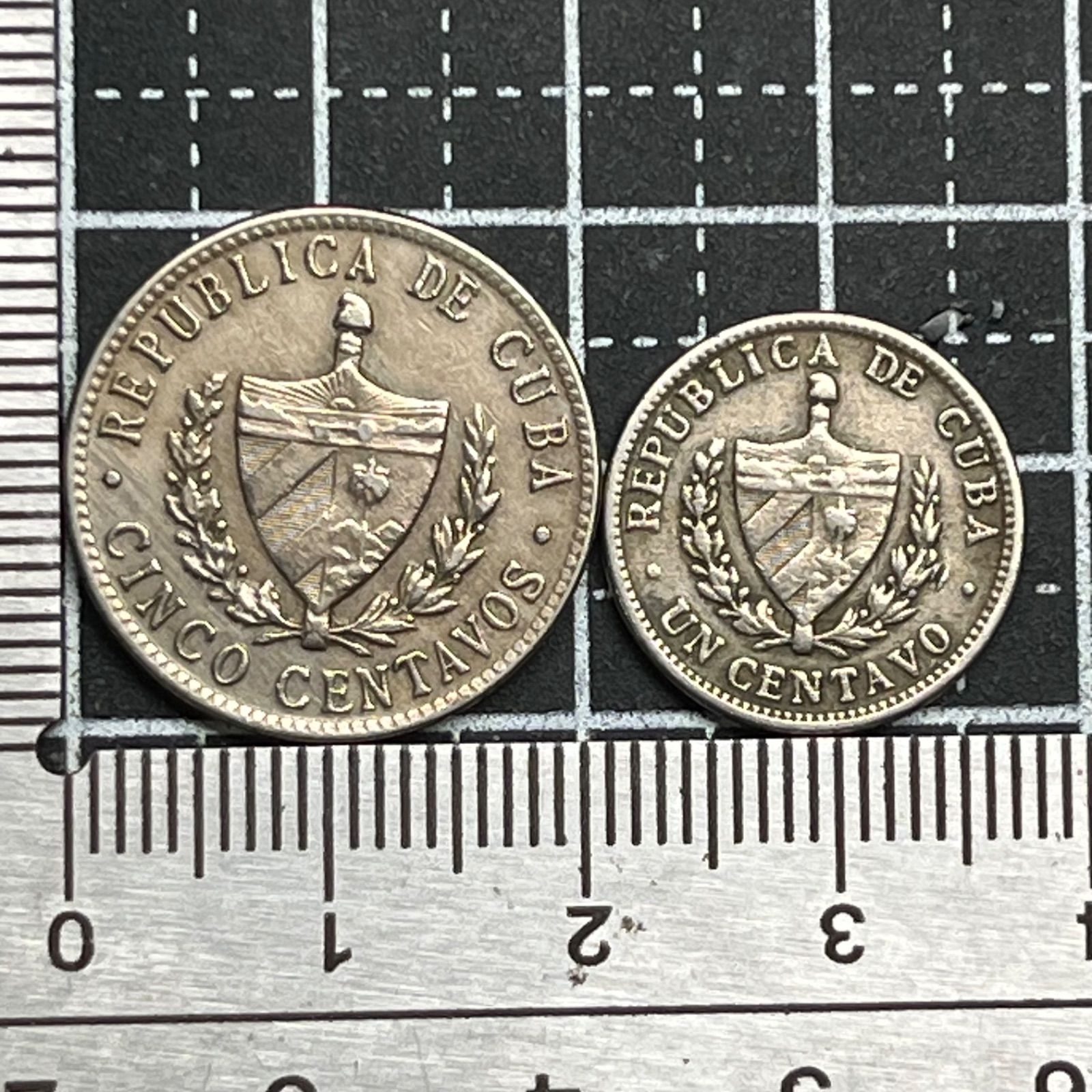 古銭】1946年 キューバ 1・5センタボ 2枚セット 独立後初期 星と国章
