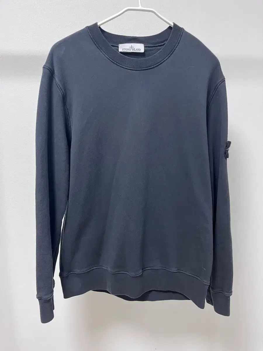 ほぼ新品/正規品 STONE ISLAND ストーンアイランド スウェット