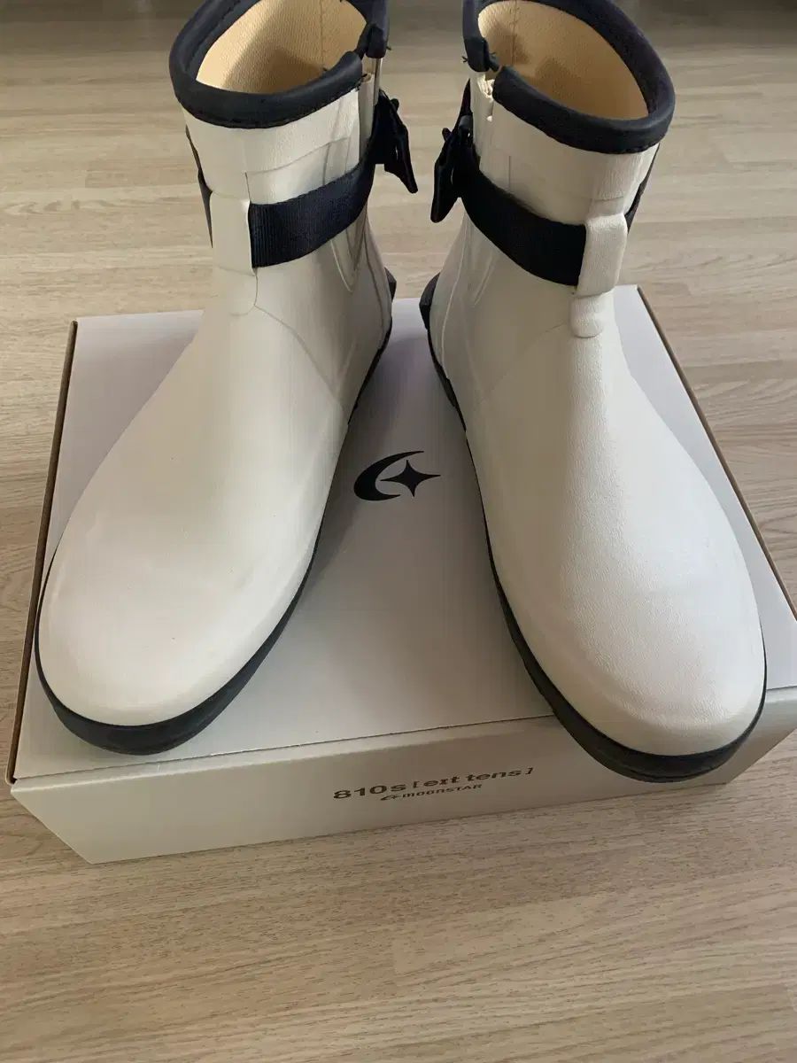 ムーンスター810s マルケ モディ 白 レインブーツ 260 出品