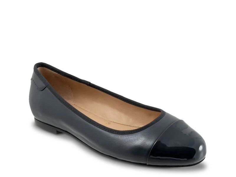 トロッターズ レディース シューズ パンプス Trotters Clara Ballet Flat Navy ネイビー