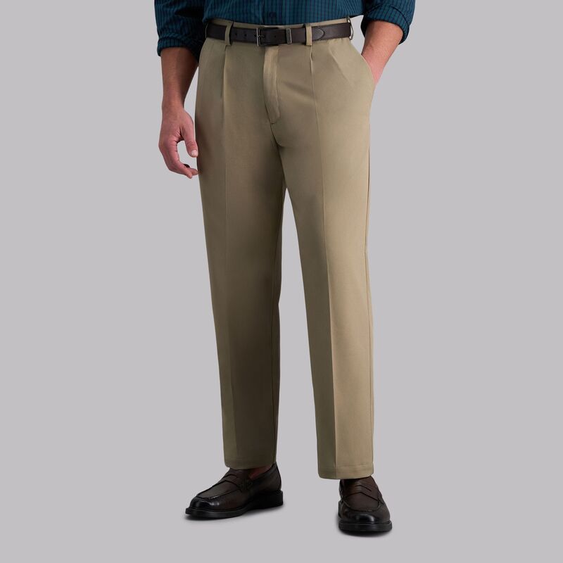 ハガー メンズ ボトムス カジュアルパンツ プリーツ Mens Haggar Cool Right Performance Flex ClassicFit Pleated Pants Khaki カー