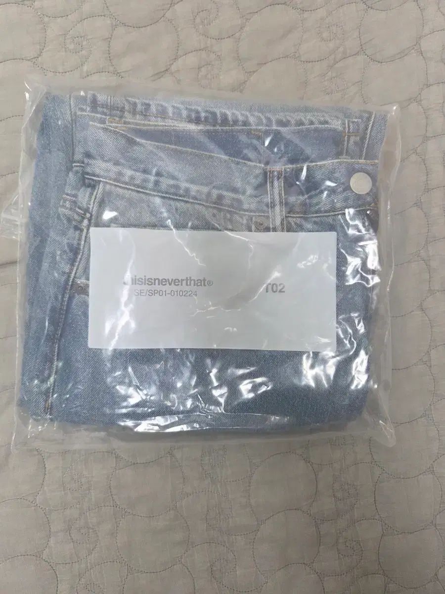 thisisneverthat Regularジーン ライトブルー M 出品