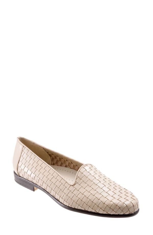 トロッターズ レディース シューズ スリッポン・ローファー Trotters Liz SlipOn Loafer Bone