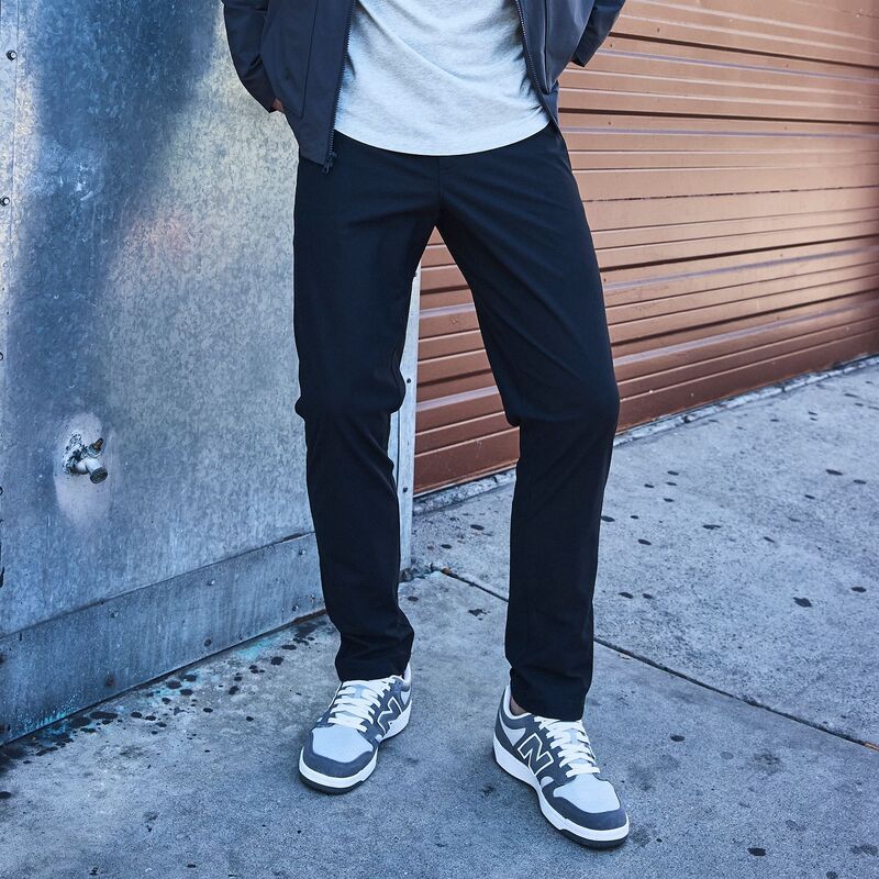 ヴァースト メンズ ボトムス カジュアルパンツ スリムフィット VRST Mens Limitless Performance Slim Fit 5 Pocket Pant Pure Black ブラ
