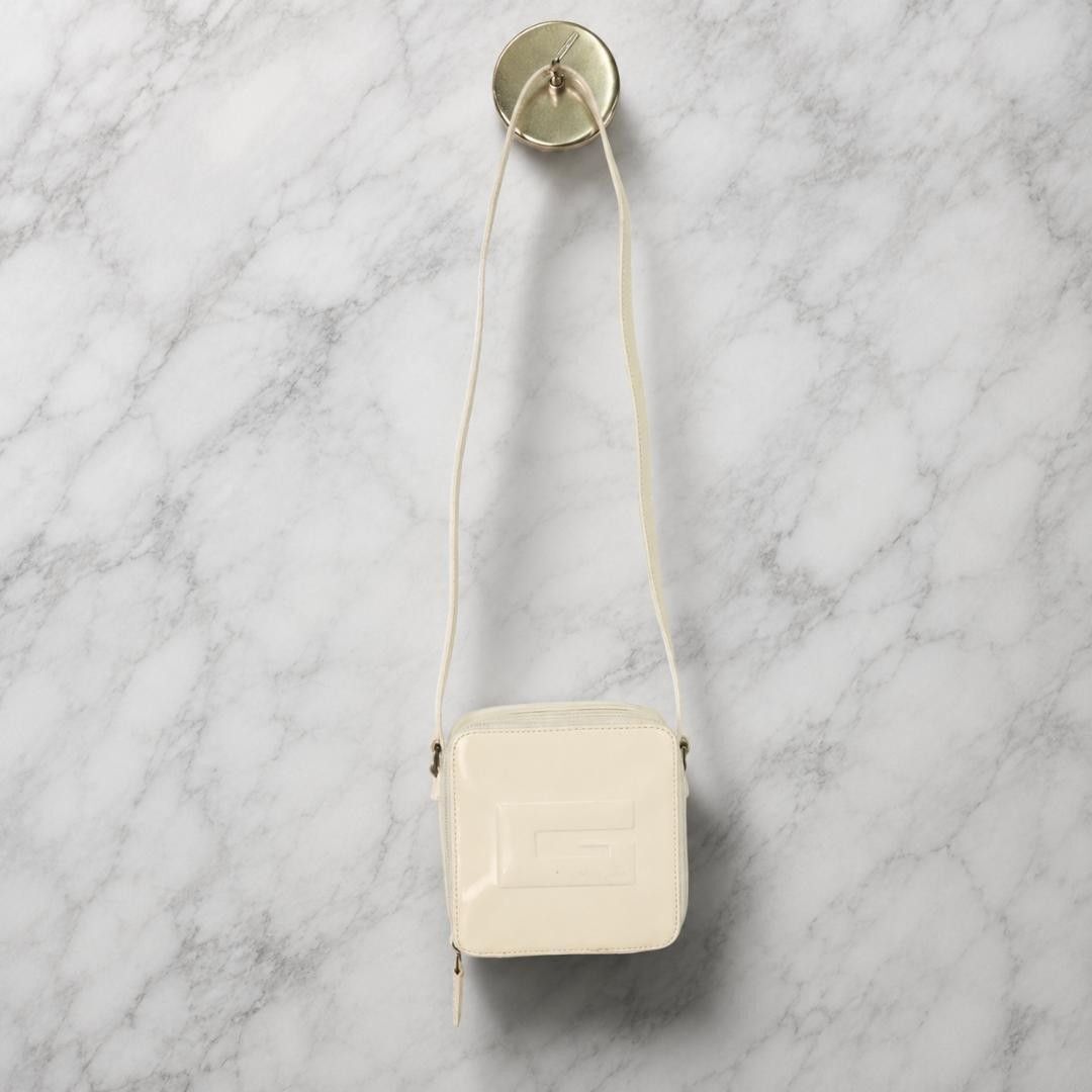 GUCCI グッチ GGロゴ パテントレザー ミニショルダーバッグ ショルダー
