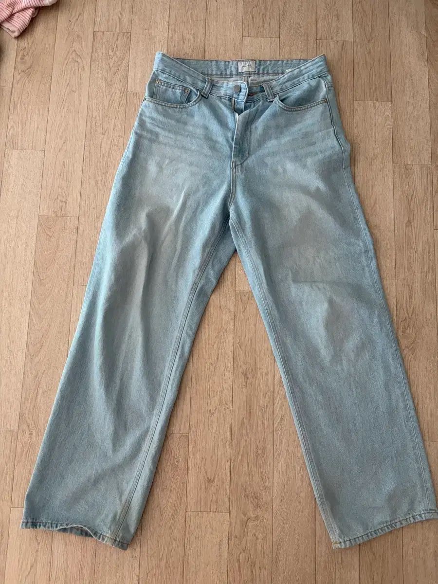 ユース ライトブルー ワイドデニム 25ss Mサイズ