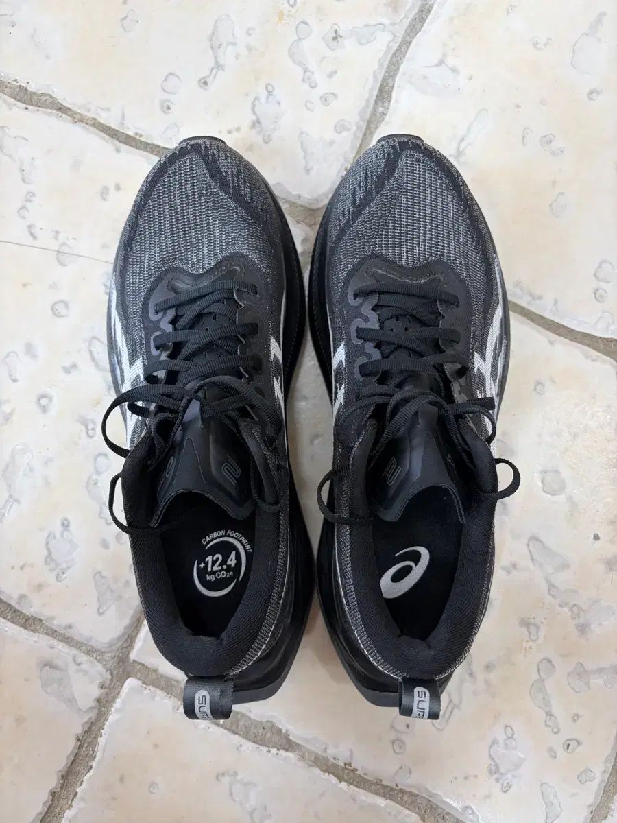 265 asics アシックス SUPER BLAST 2 ブラック