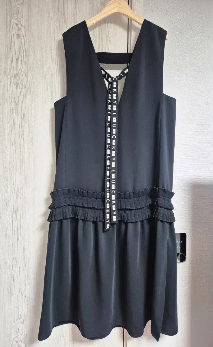 LUCKY CHOUETTE ラッキーシュエトゥ ブラック プリーツ ONE PIECE ワンピース 36