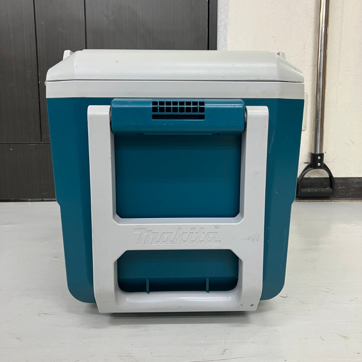 MAKITA マキタ 18v 20L 充電式保冷温庫 アダプタ付 ※バッテリー、充電