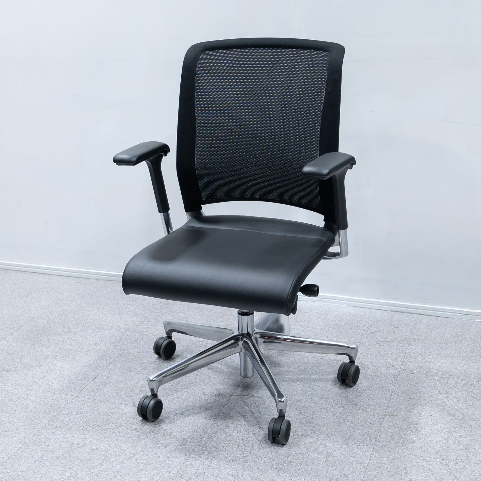 【展示品】Interstuhl / XANTOS / インタースツール